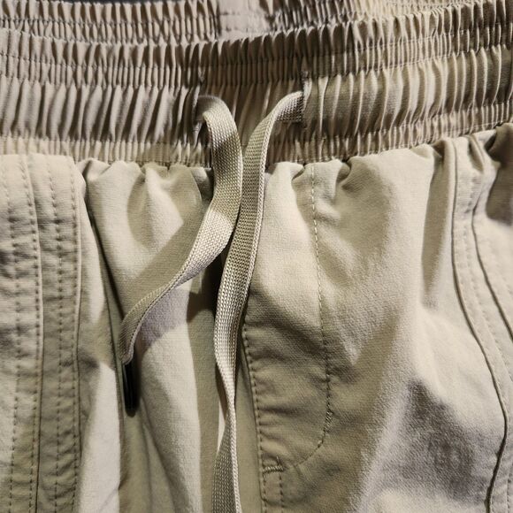 Willit Shorts Beige UPF 50+ Quick Dry Elastic Waist Drawstring Womens Medium - Picture 2 of 6
